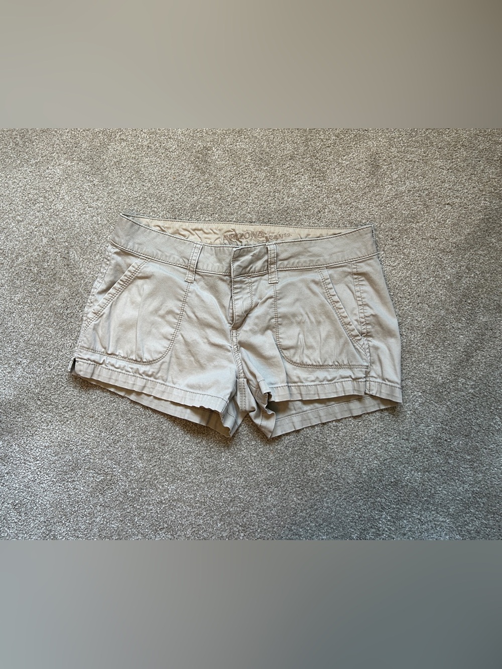 Juniors Khaki Arizona brand shorts